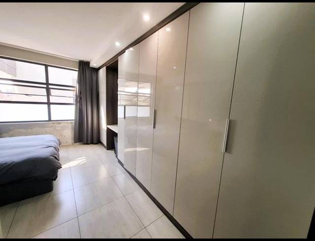 2 BEDROOM PROPERTY TO RENT IN MENLO PARK